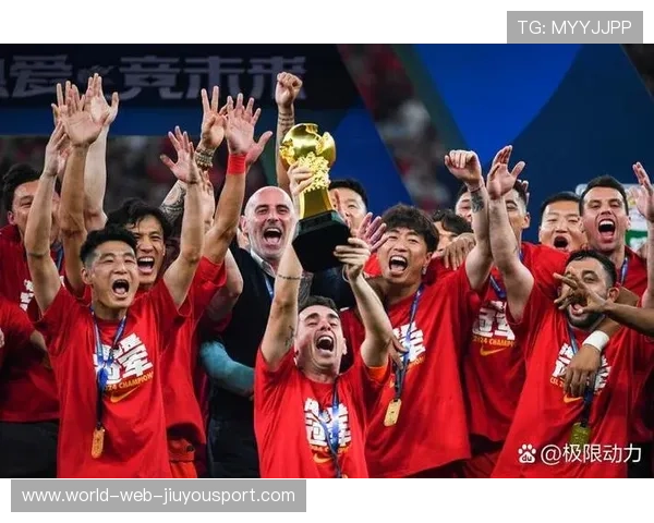 海港票房引领中超潮，球迷热情激增，赛事精彩不断