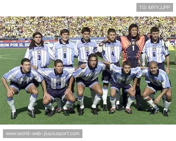 阿根廷队内风暴：三名球员激烈争执，主帅火速出面化解危机